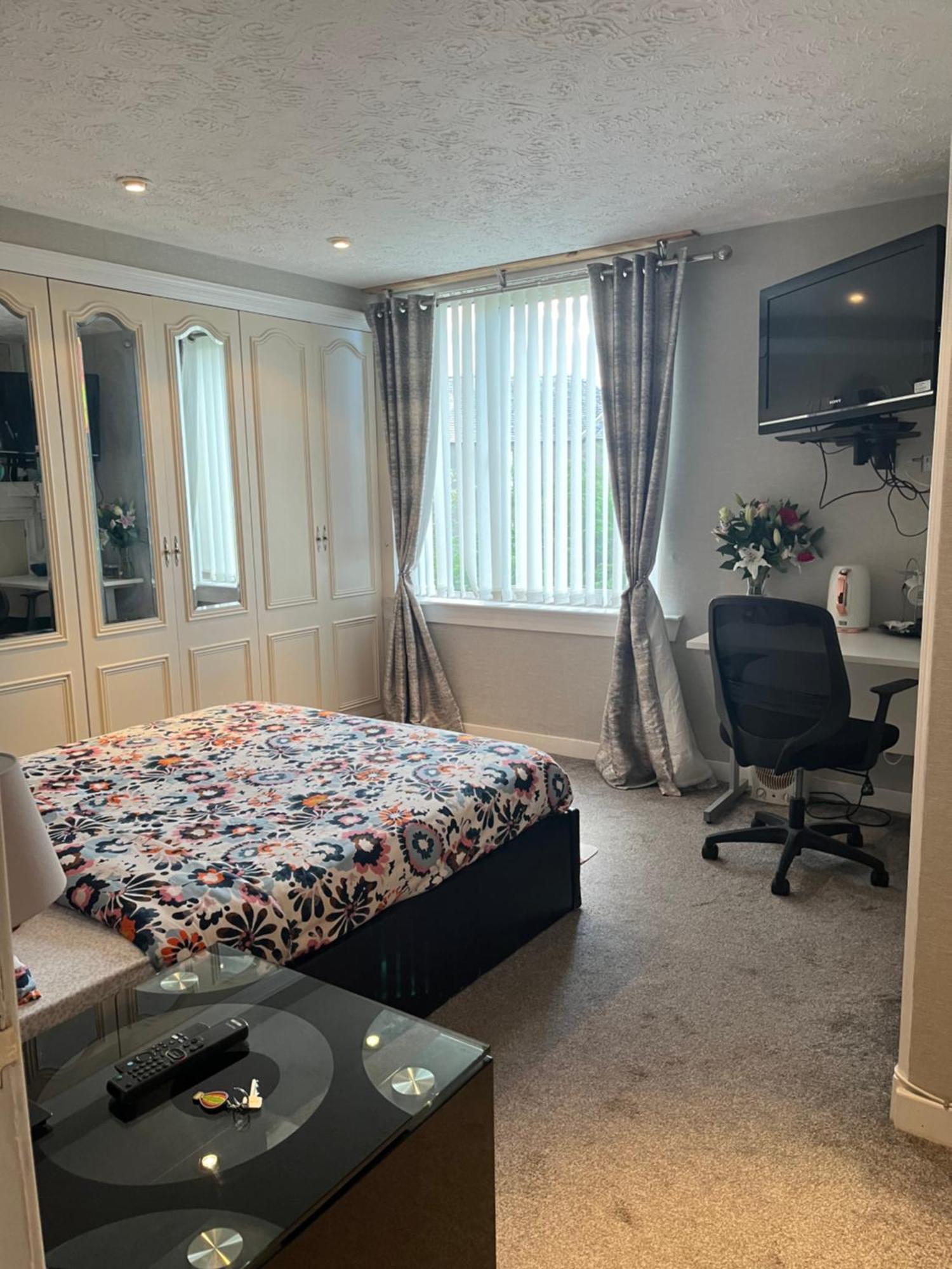 Room In A Home Эдинбург Экстерьер фото