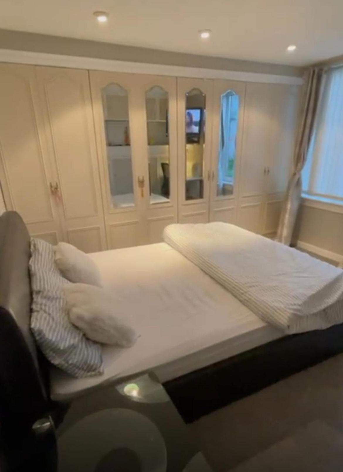 Room In A Home Эдинбург Экстерьер фото